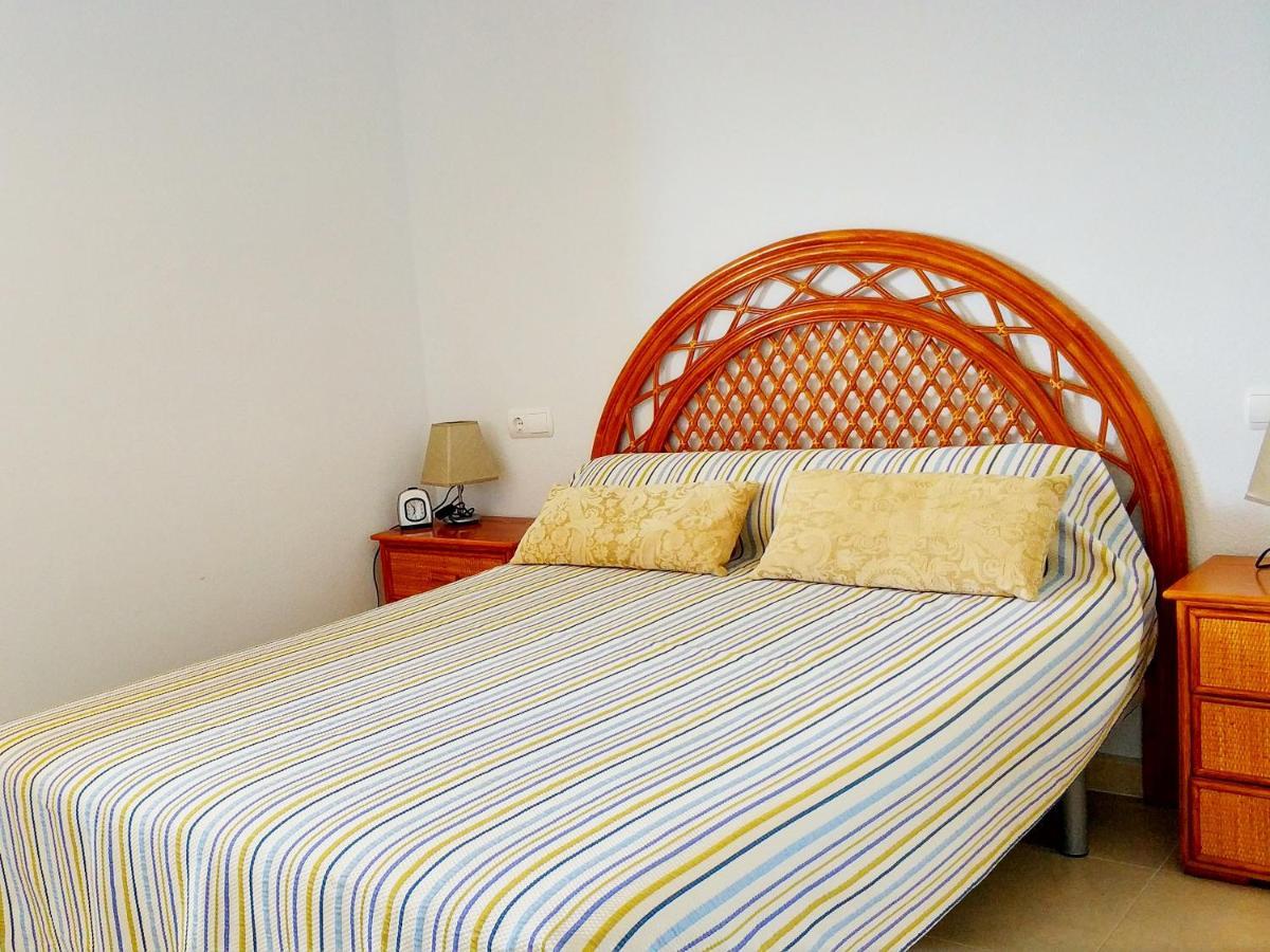 Apartamentos Ambar Beach Калпе Екстериор снимка