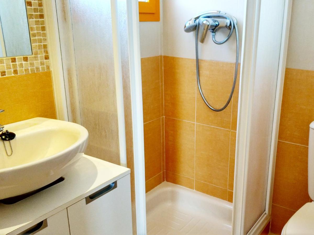 Apartamentos Ambar Beach Калпе Екстериор снимка